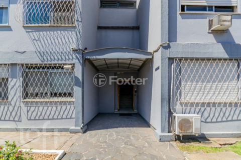 Image 30 - 910352