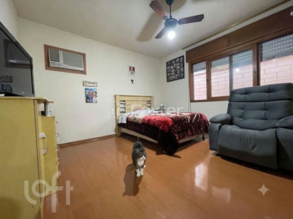 Image 7 - 910410