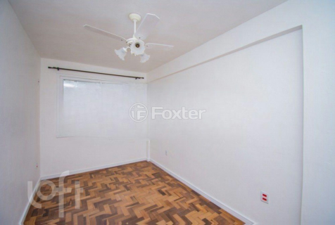 Image 7 - 911671