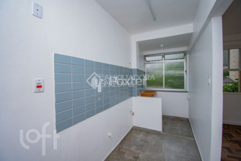 Image 4 - 911671