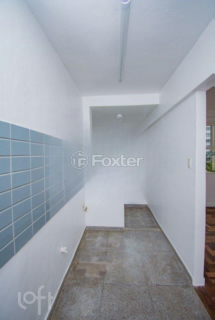 Image 5 - 911671