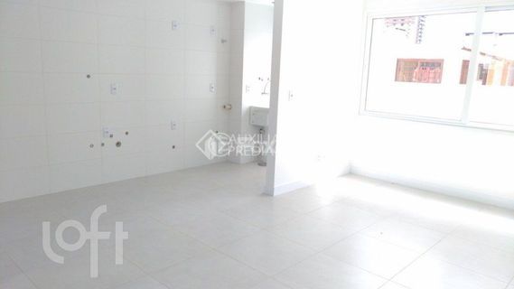 Image 4 - 912544