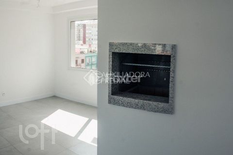 Image 5 - 912544