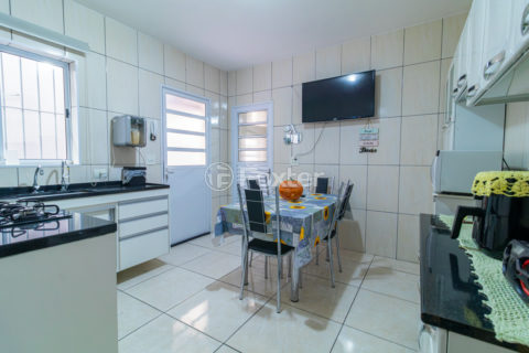 Image 37 - 913652