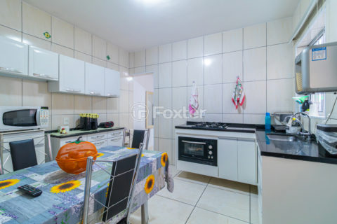 Image 35 - 913652