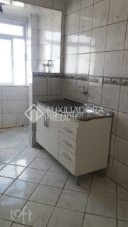 Image 7 - 913750