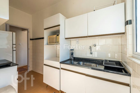 Image 7 - 914826