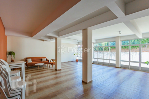 Image 32 - 914998