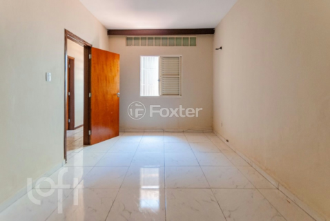Image 32 - 915330