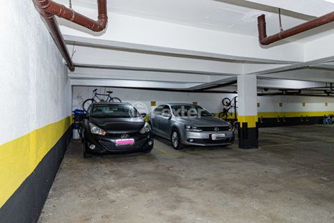 Image 43 - 915381