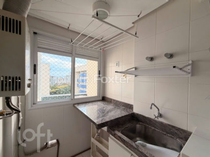 Image 5 - 915425