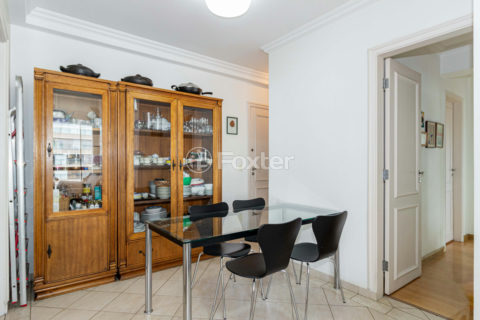 Image 4 - 915542