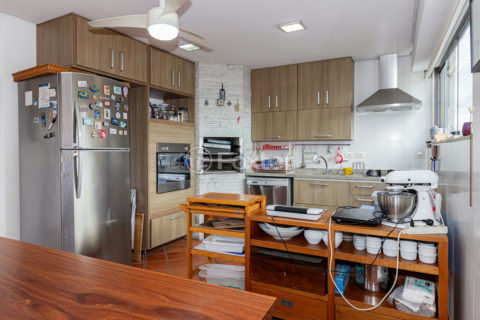 Image 34 - 915542