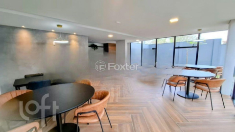 Image 6 - 915767