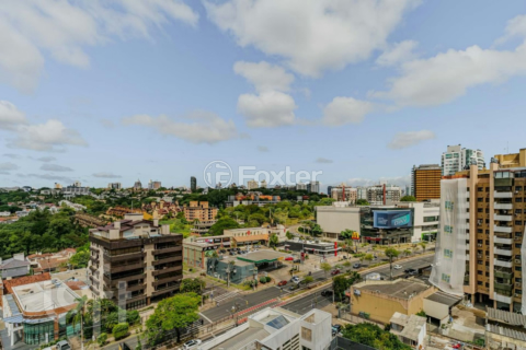 Image 63 - 915821