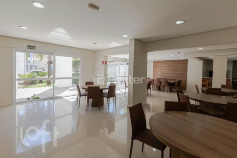 Image 34 - 915826