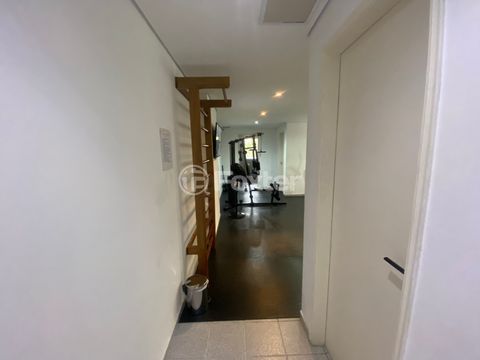 Image 60 - 915852