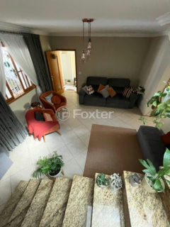 Image 6 - 915859