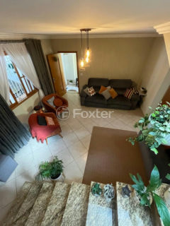 Image 7 - 915859