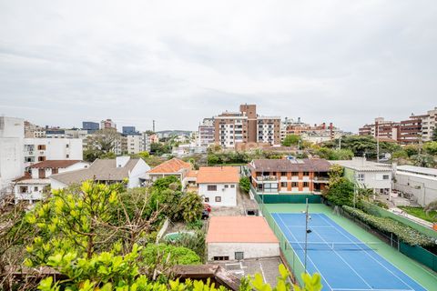 Image 33 - 915860