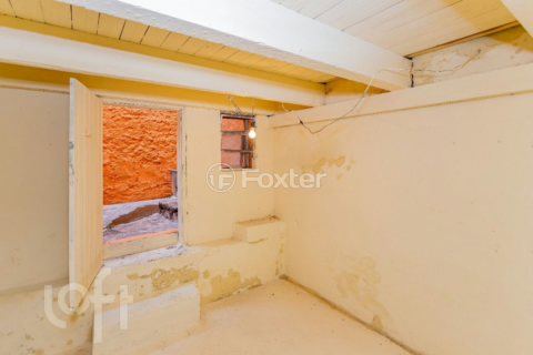 Image 33 - 915872