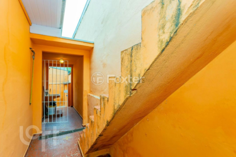 Image 37 - 915872