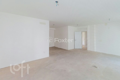 Image 31 - 915915