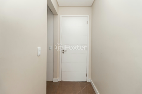 Image 34 - 916797