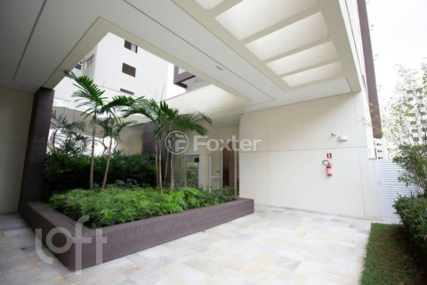 Image 29 - 916817