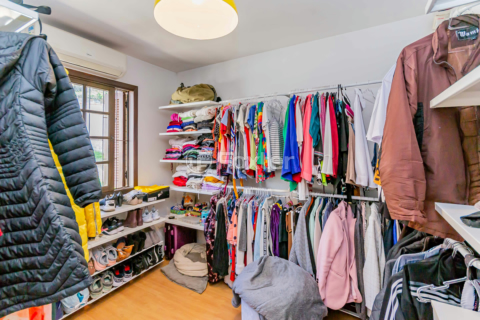 Image 38 - 916913