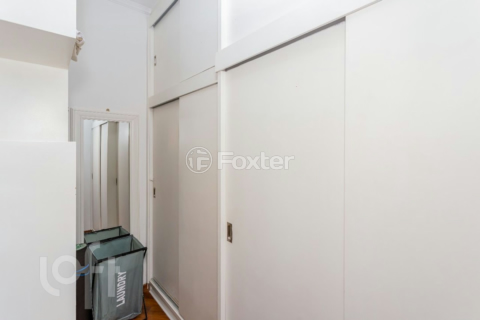 Image 35 - 916930