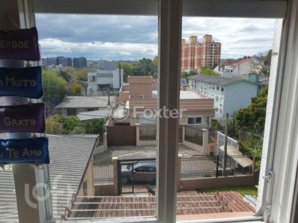 Image 22 - 916992