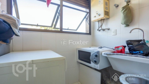 Image 30 - 917056