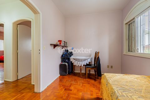 Image 34 - 917360