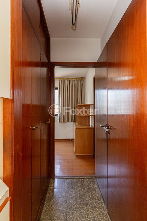 Image 60 - 917382