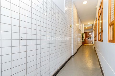 Image 27 - 917418