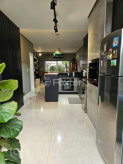 Image 20 - 917429