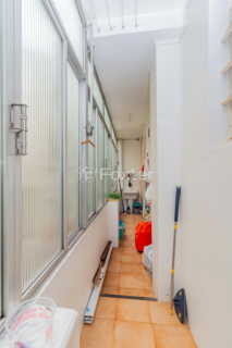 Image 31 - 917592