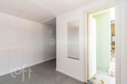 Image 32 - 917736
