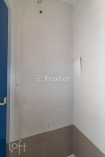 Image 33 - 917736