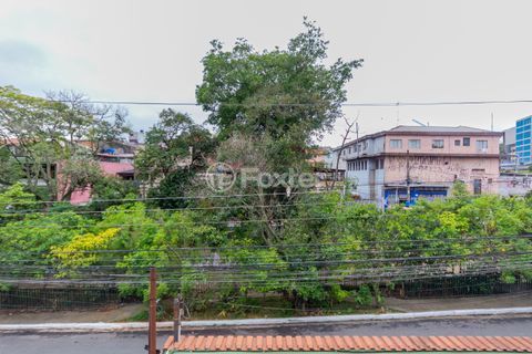 Image 8 - 917757