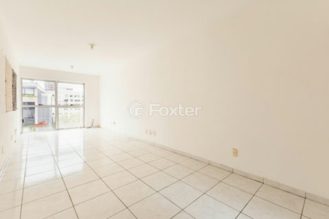 Image 2 - 917927