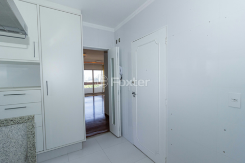 Image 32 - 917948