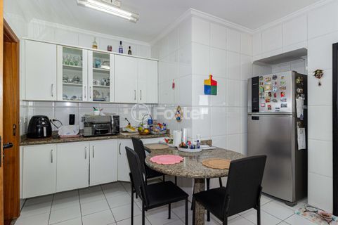 Image 32 - 917962