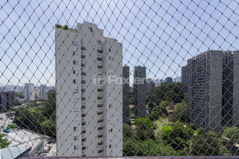Image 35 - 918005