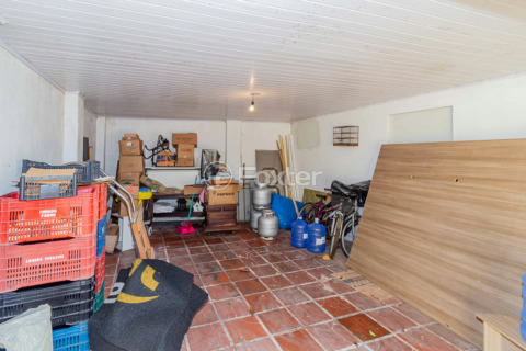 Image 28 - 918155