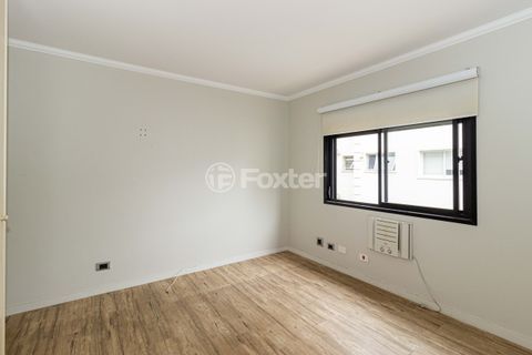 Image 25 - 918175