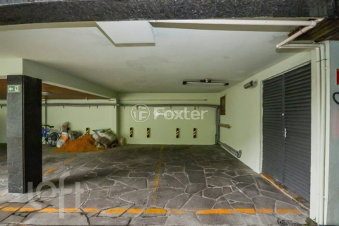 Image 31 - 918333