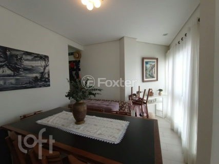 Image 31 - 918360