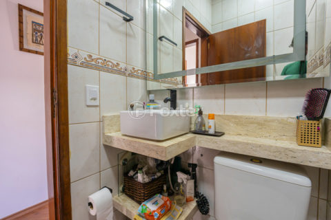 Image 11 - 918511